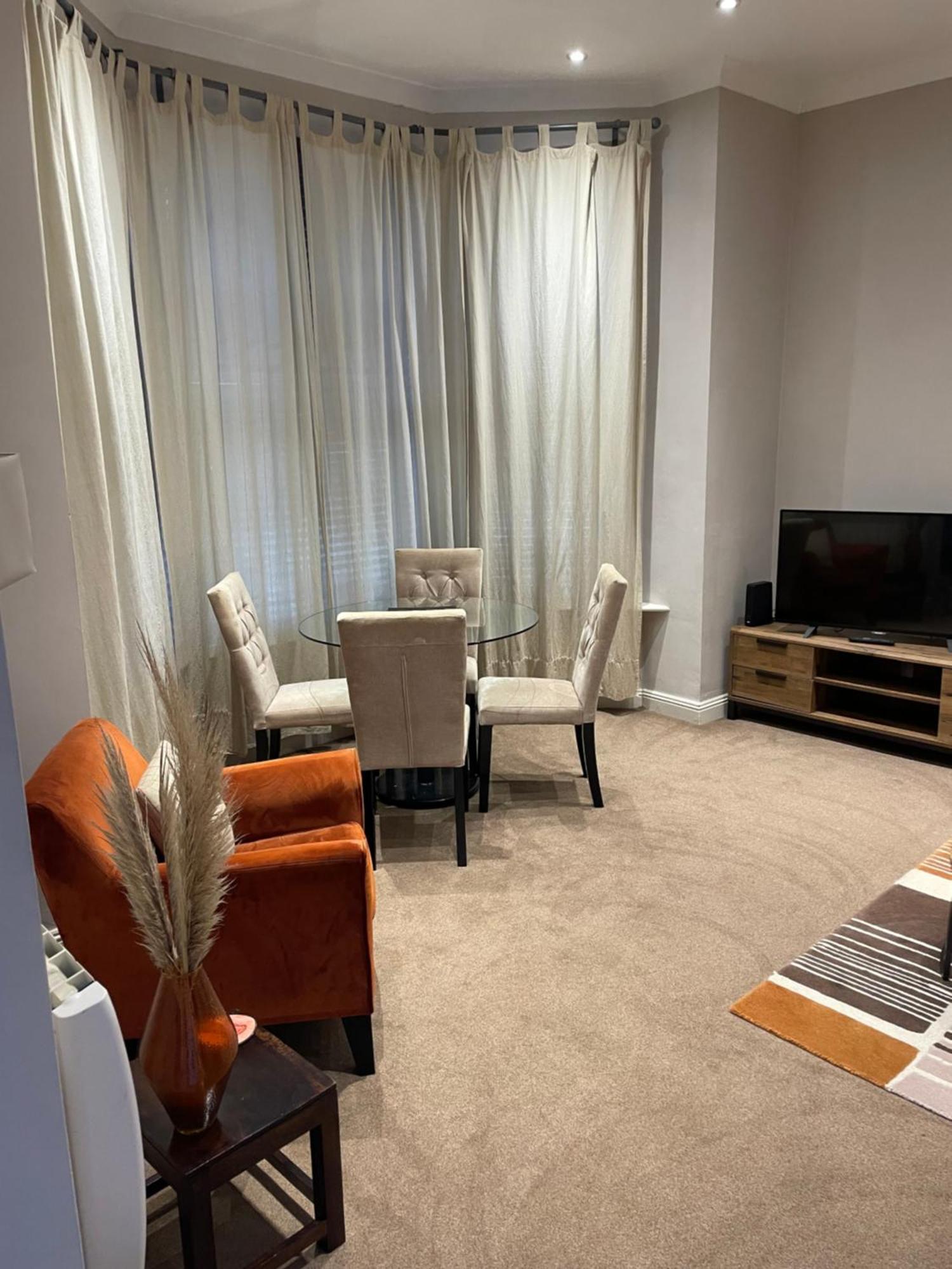 סאות'המפטון Number 10 Service Apartment - Danes מראה חיצוני תמונה